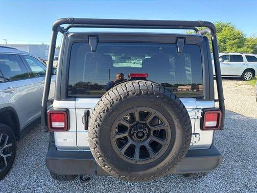 Silver Zynith Clearcoat 2023 Jeep Wrangler Sport