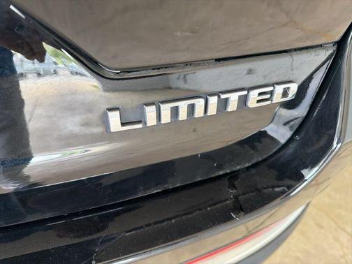 Diamond Black Crystal Pearlcoat 2023 Jeep Grand Cherokee Limited