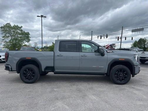 2025 GMC Sierra 2500 AT4