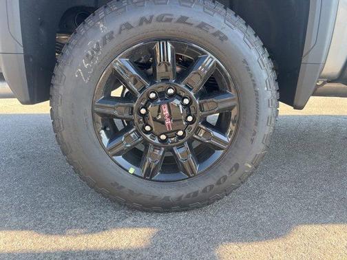 2026 GMC Sierra 2500 AT4