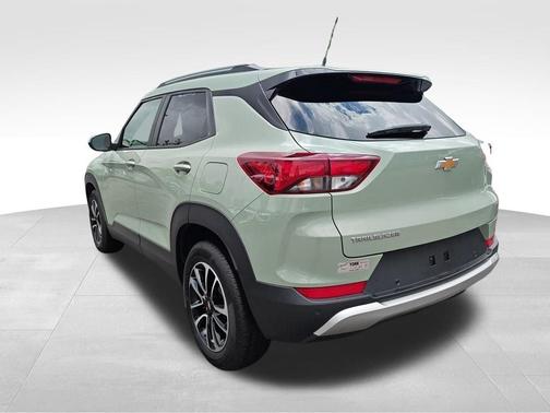 Cacti Green 2025 Chevrolet Trailblazer LT