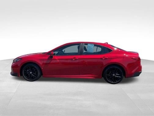 Supersonic Red 2025 Toyota Camry SE