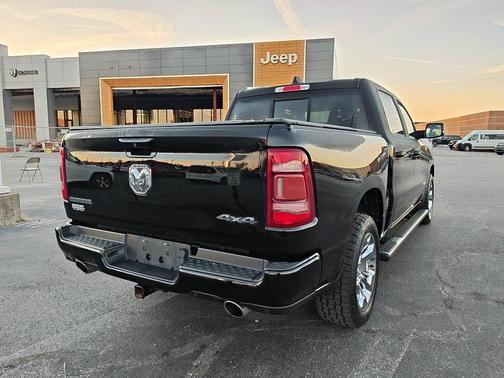 Diamond Black Crystal Pearlcoat 2019 RAM 1500 Big Horn