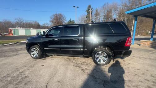 Diamond Black Crystal Pearlcoat 2021 RAM 1500 Limited
