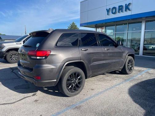 Granite Crystal Metallic Clearcoat 2020 Jeep Grand Cherokee Altitude