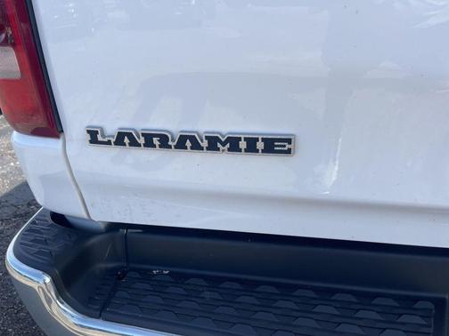 Bright White Clearcoat 2023 RAM 1500 Laramie
