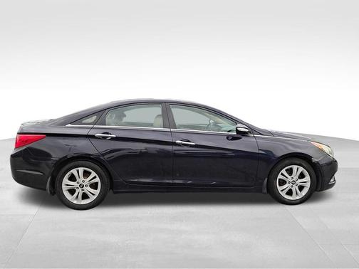 Black Plum Pearl 2011 Hyundai SONATA Limited