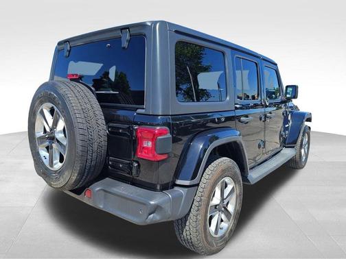 Black Clearcoat 2019 Jeep Wrangler Unlimited Sahara