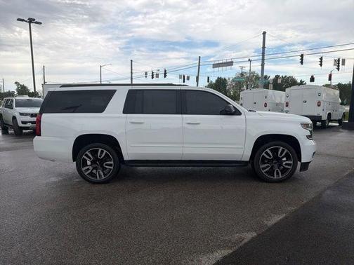 Summit White 2019 Chevrolet Suburban Premier