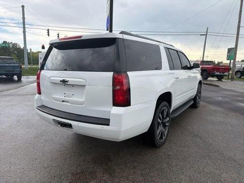Summit White 2019 Chevrolet Suburban Premier