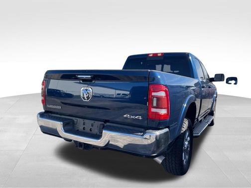 Patriot Blue Pearlcoat 2022 RAM 3500 Laramie Crew Cab 4x4 6'4' Box