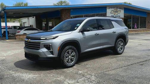 2025 Chevrolet Traverse LT
