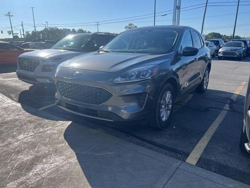 2020 Ford Escape SE