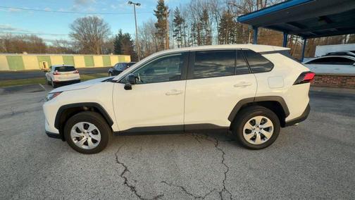 Ice Cap 2024 Toyota RAV4 LE
