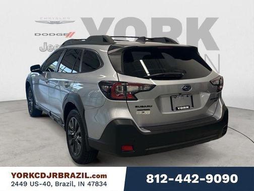 Ice Silver Metallic 2025 Subaru Outback Onyx Edition XT
