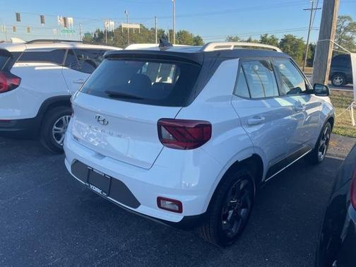 2022 Hyundai VENUE Limited