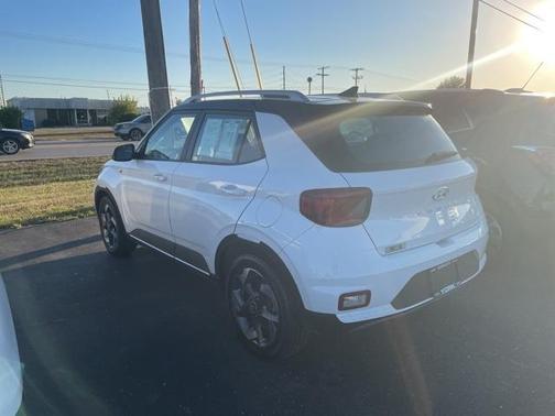 2022 Hyundai VENUE Limited