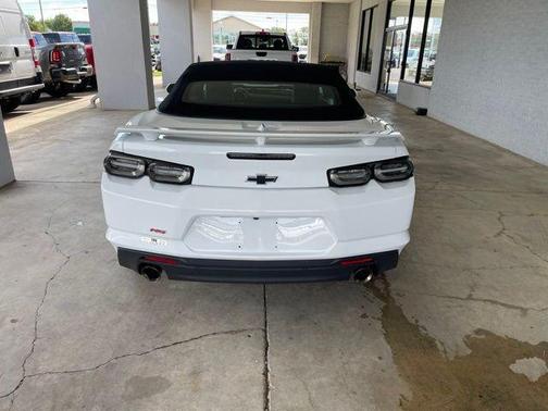 Summit White 2020 Chevrolet Camaro 2LT