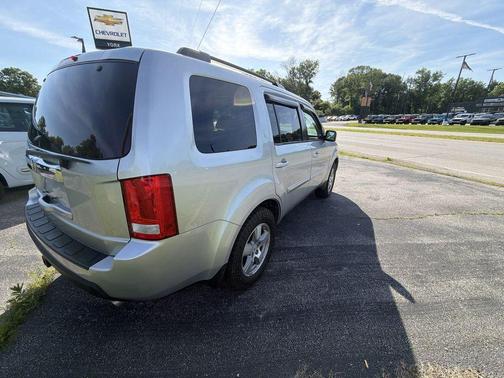 Alabaster Silver Metallic 2011 Honda Pilot EX-L