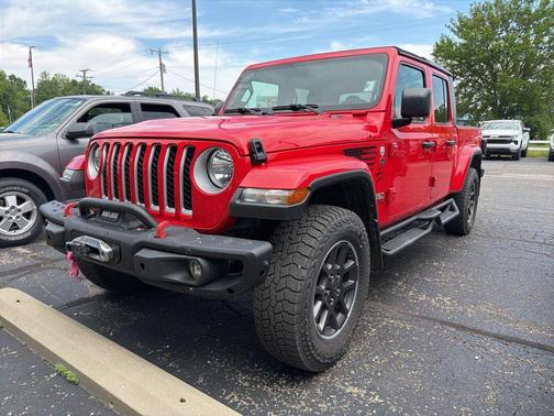 Firecracker Red Clearcoat 2022 Jeep Gladiator Overland