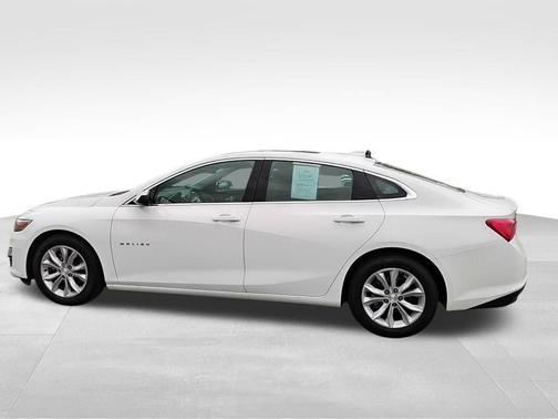 Summit White 2024 Chevrolet Malibu FWD 1LT