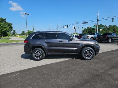 2020 Jeep Grand Cherokee Laredo E