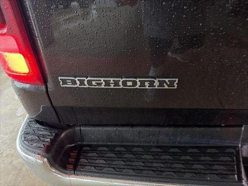 Diamond Black Crystal Pearlcoat 2019 RAM 1500 Big Horn
