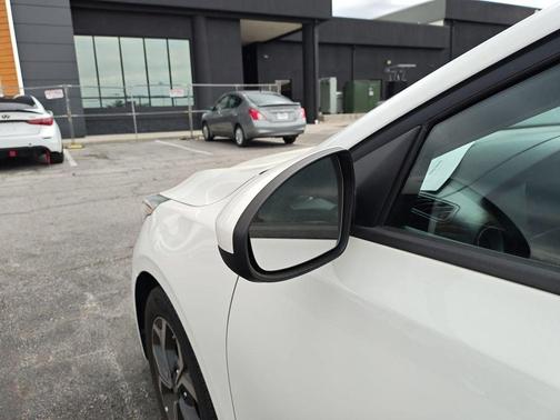 Clear White 2021 Kia Forte LXS