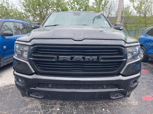 Diamond Black Crystal Pearlcoat 2020 RAM 1500 Big Horn/Lone Star