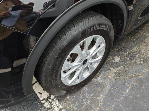 AGATE BLACK METALLIC 2023 Ford Escape Active
