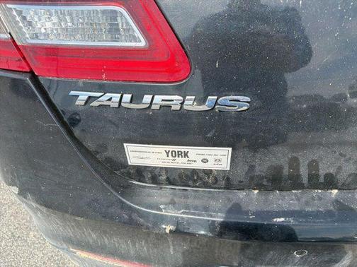 TUXEDO BLACK METALLIC 2015 Ford Taurus SEL