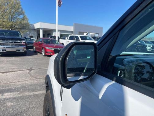 OXFORD WHITE 2025 Ford Bronco Sport Badlands