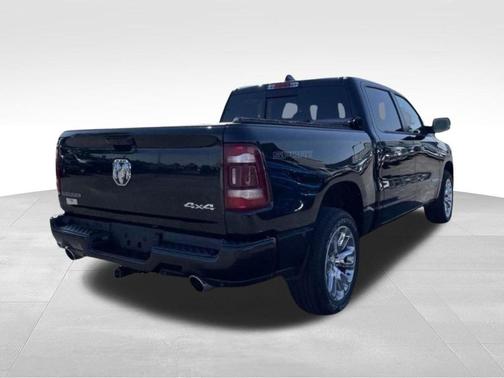 Diamond Black Crystal Pearlcoat 2023 RAM 1500 Laramie
