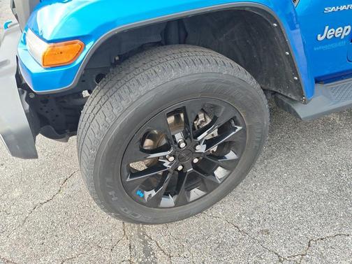 Blue 2022 Jeep Wrangler Unlimited Sahara