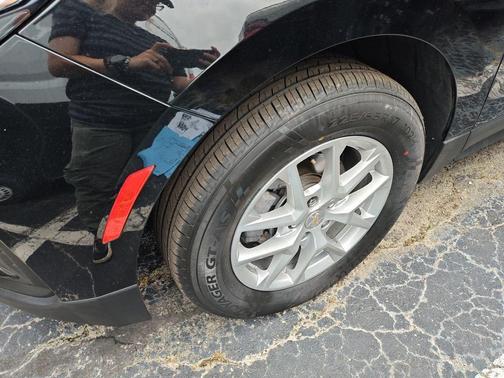 Mosaic Black Metallic 2024 Chevrolet Equinox LS