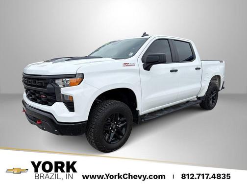 Summit White 2025 Chevrolet Silverado 1500 Custom Trail Boss