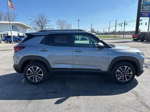 Sterling Gray Metallic 2026 Chevrolet Trailblazer LT