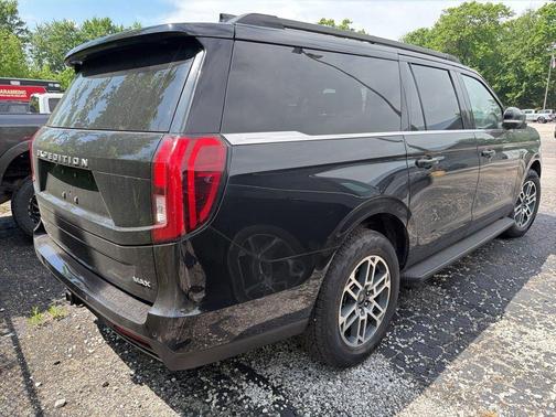 AGATE BLACK METALLIC 2025 Ford Expedition Max Active 4x4