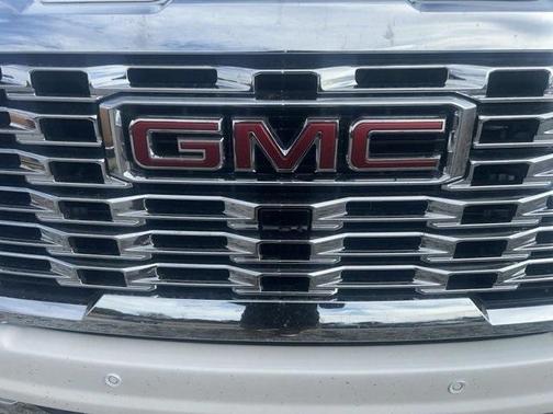 2024 GMC Sierra 2500 Denali