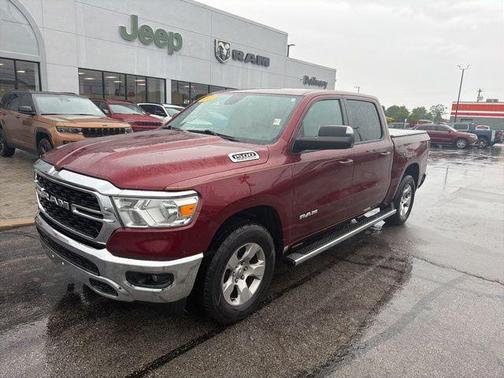 Delmonico Red Pearlcoat 2022 RAM 1500 Big Horn/Lone Star