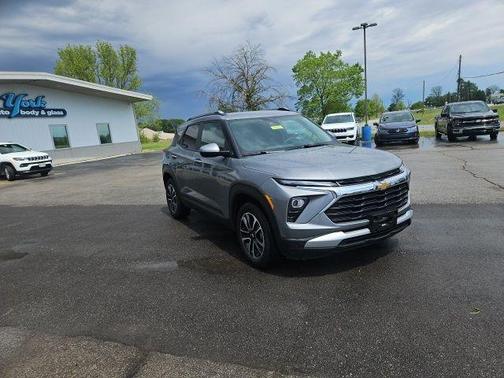 Sterling Gray Metallic 2025 Chevrolet Trailblazer LT