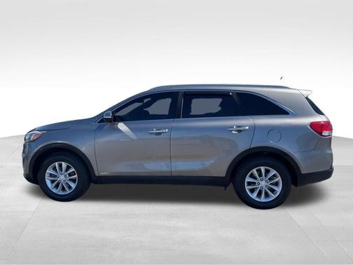 Titanium Silver 2016 Kia Sorento LX