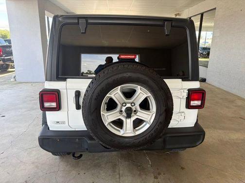 Bright White Clearcoat 2022 Jeep Wrangler Unlimited Sport
