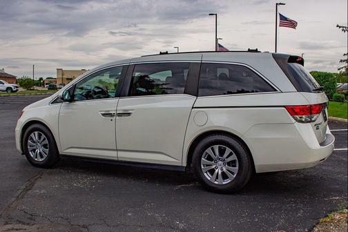 White Diamond Pearl 2016 Honda Odyssey EX-L