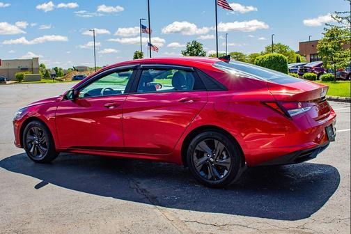 Calypso Red 2022 Hyundai ELANTRA SEL