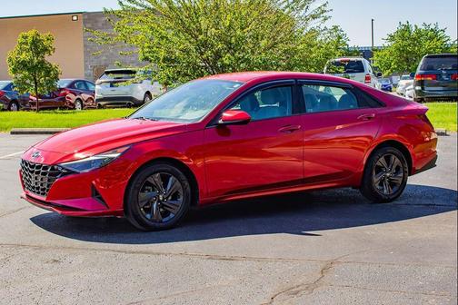 Calypso Red 2022 Hyundai ELANTRA SEL