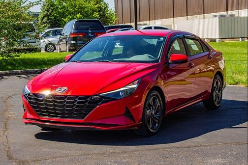 Calypso Red 2022 Hyundai ELANTRA SEL
