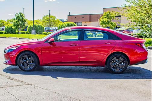 Calypso Red 2022 Hyundai ELANTRA SEL