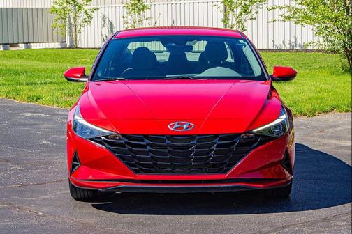 Calypso Red 2022 Hyundai ELANTRA SEL