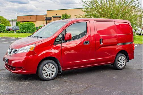 Cayenne Red 2017 Nissan NV200 SV